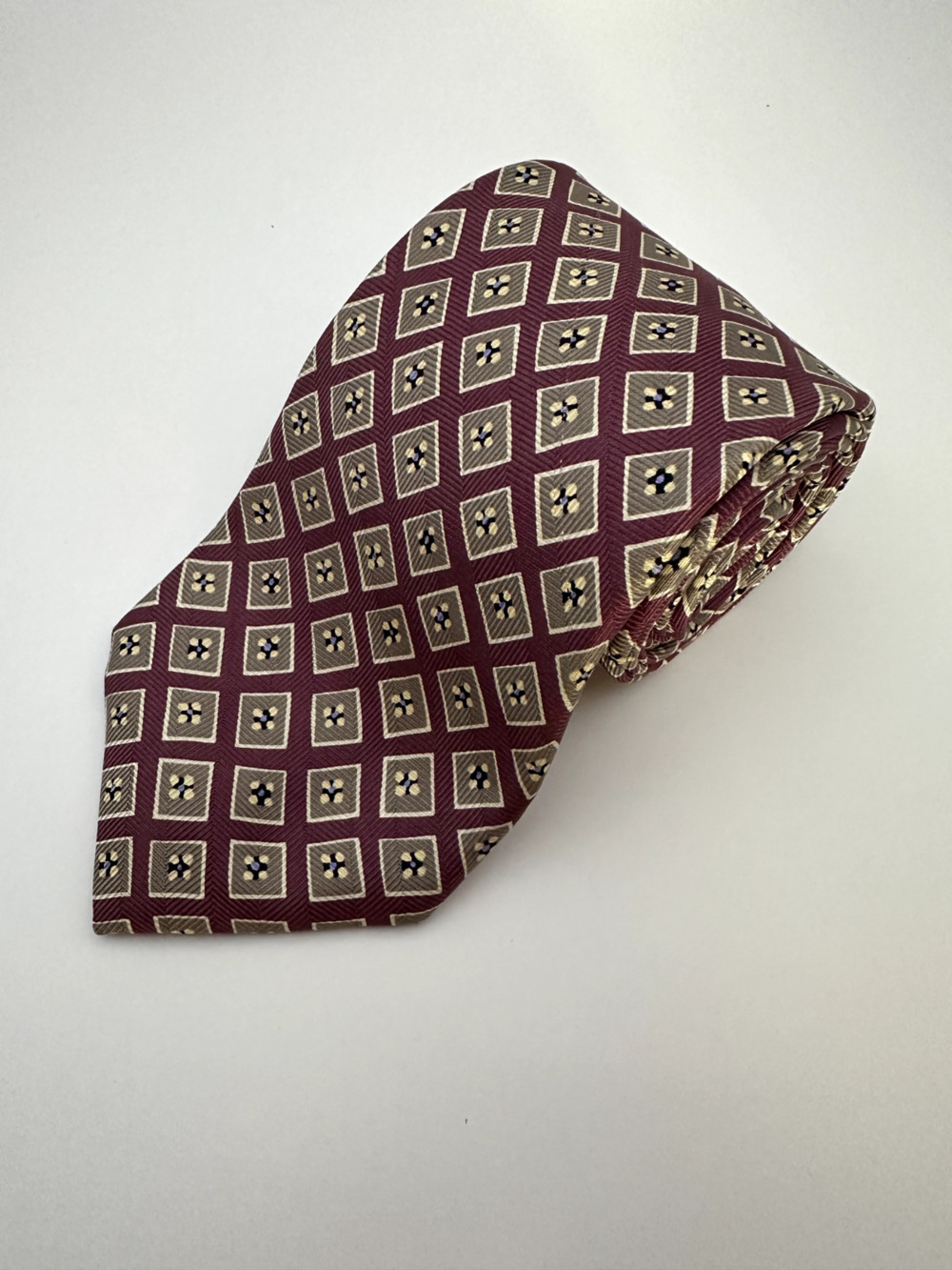 Land’s End Men’s Silk Tie Burgundy with Navy & Gold Geometric Diamond Pattern